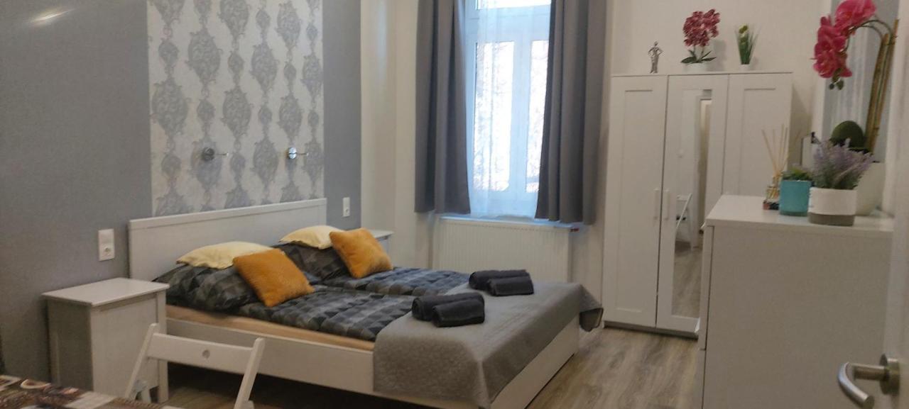 Pompar Belvarosi Apartman 塞格德 外观 照片